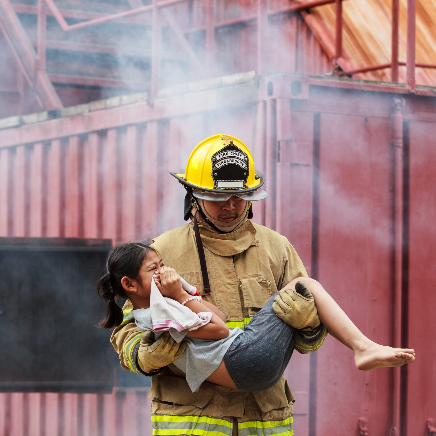 Heroic rescue by firefighter in action